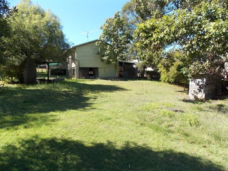 5 Hunter Street, Nanango QLD 4615