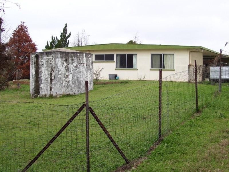 4 Pioneer Park Lane, Nanango QLD 4615