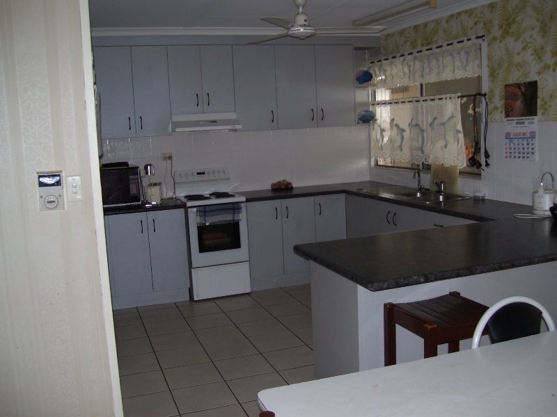4 Pioneer Park Lane, Nanango QLD 4615