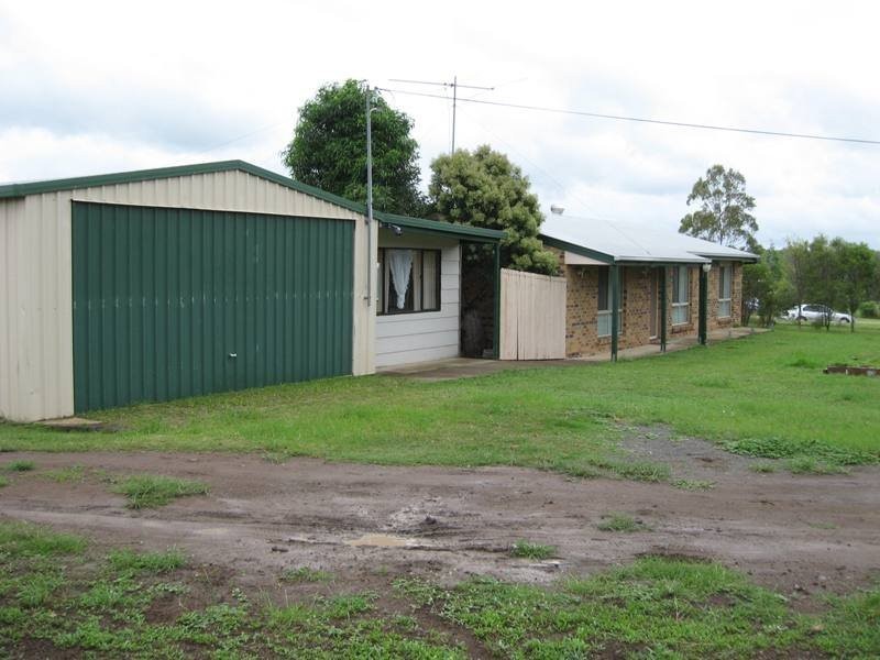 15 Smith Street, Yarraman QLD 4614