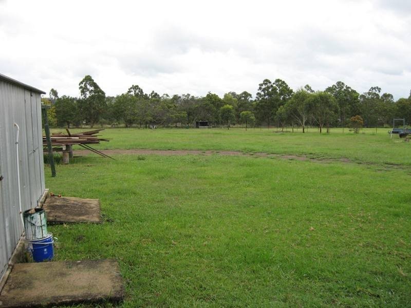 15 Smith Street, Yarraman QLD 4614