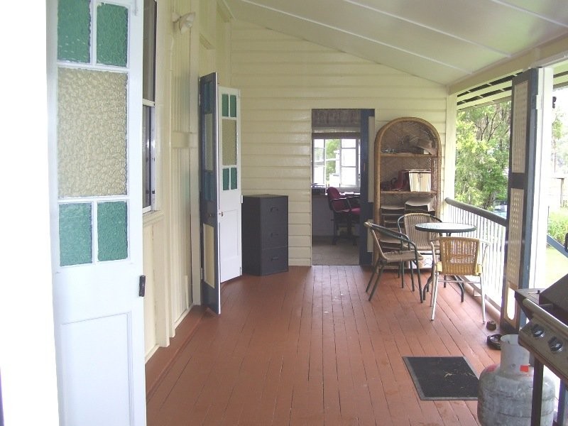 26 Racecourse Road, Nanango QLD 4615