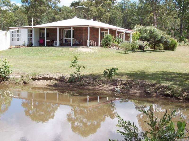 33 Malar Crs, Nanango QLD 4615