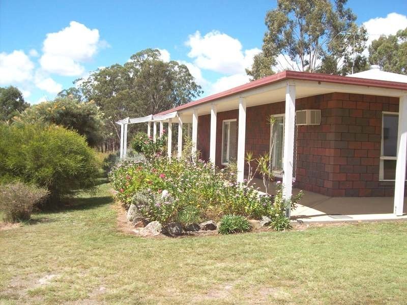 33 Malar Crs, Nanango QLD 4615