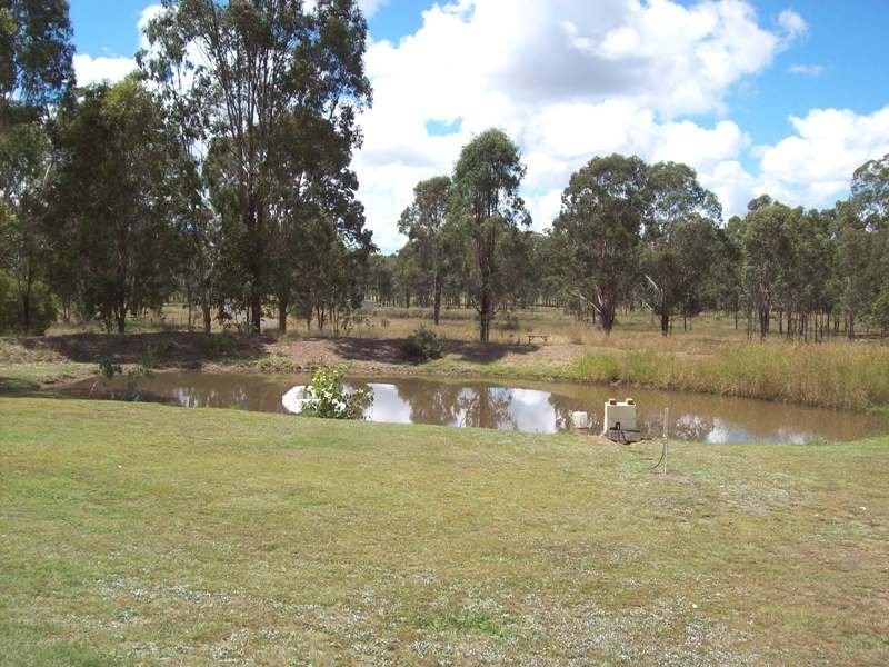 33 Malar Crs, Nanango QLD 4615