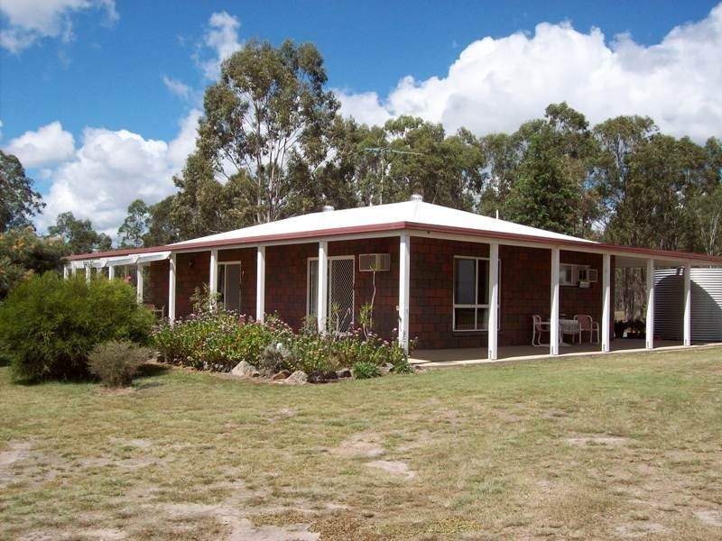 33 Malar Crs, Nanango QLD 4615