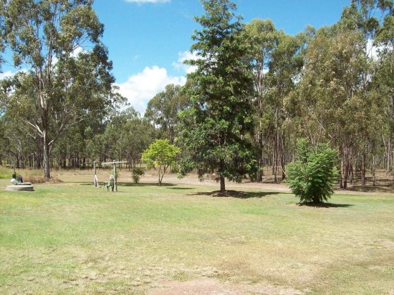 33 Malar Crs, Nanango QLD 4615