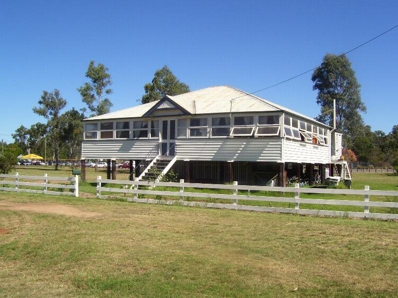 5 King Street, Nanango QLD 4615