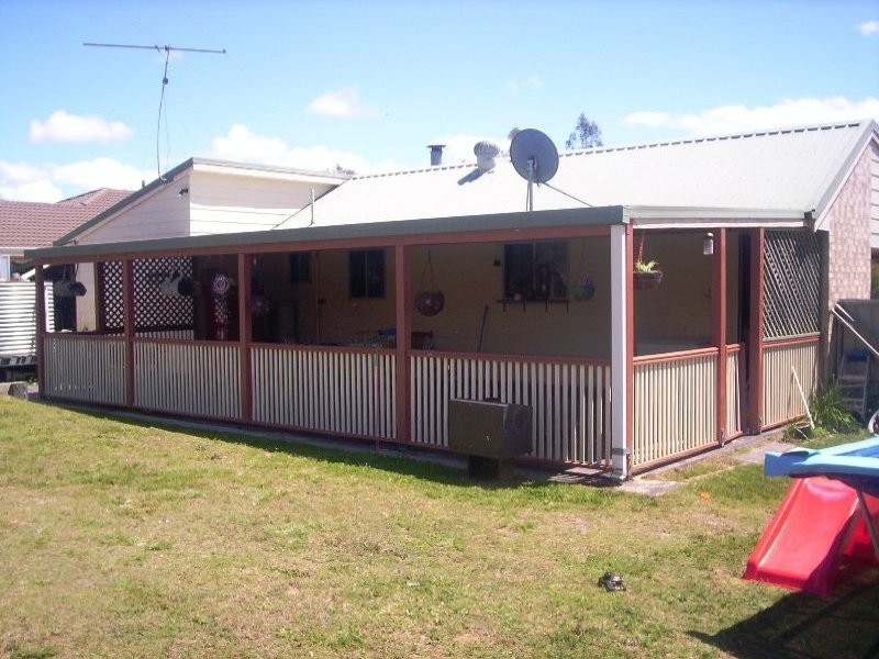 18 Hibiscus Court, Nanango QLD 4615