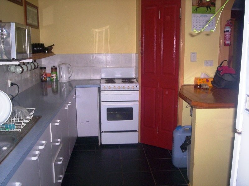 18 Hibiscus Court, Nanango QLD 4615