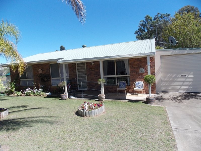 1 Fairway Drive, Nanango QLD 4615