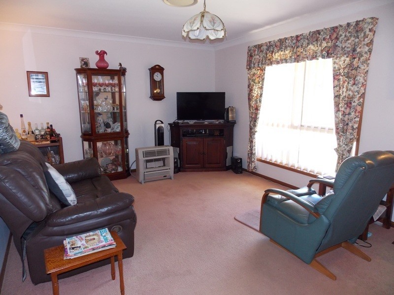 1 Fairway Drive, Nanango QLD 4615