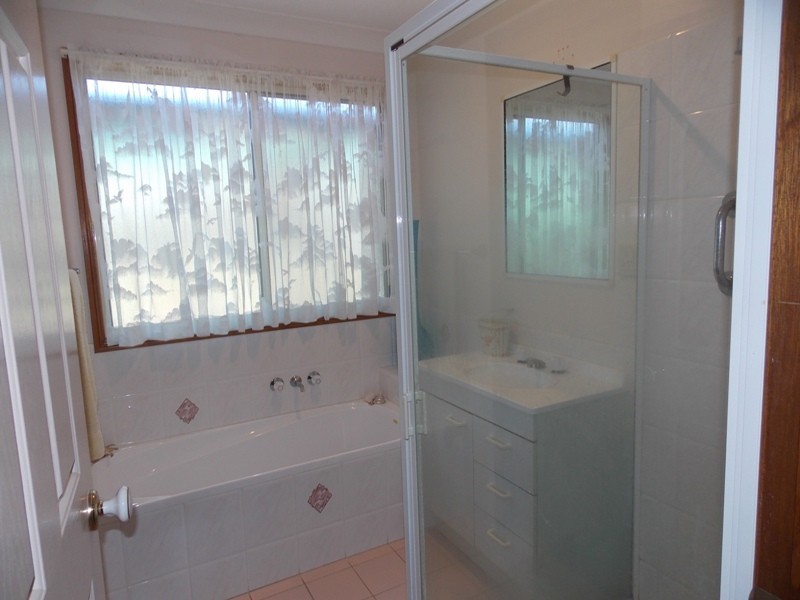 1 Fairway Drive, Nanango QLD 4615