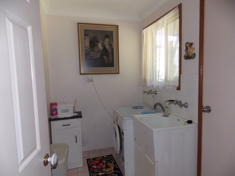 1 Fairway Drive, Nanango QLD 4615
