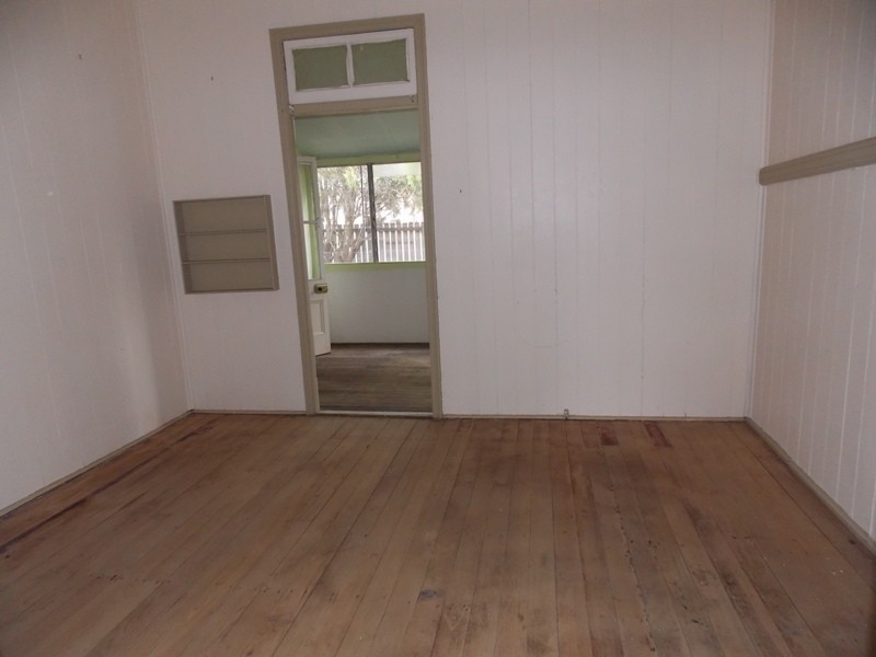 15 Fitzroy Street, Nanango QLD 4615