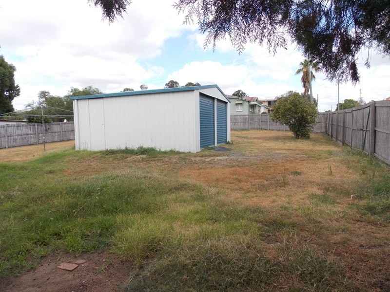 15 Fitzroy Street, Nanango QLD 4615