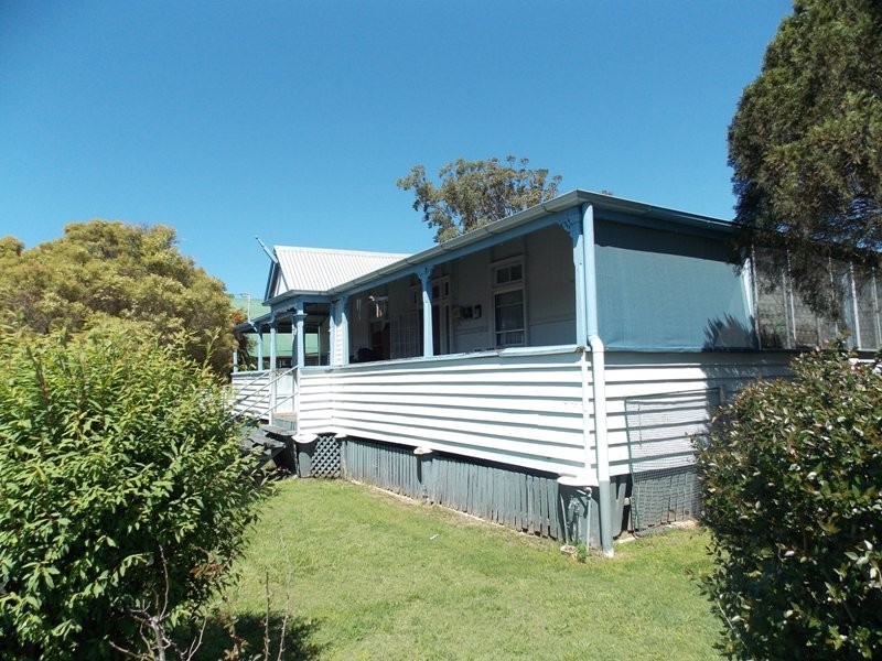 15 Fitzroy Street, Nanango QLD 4615