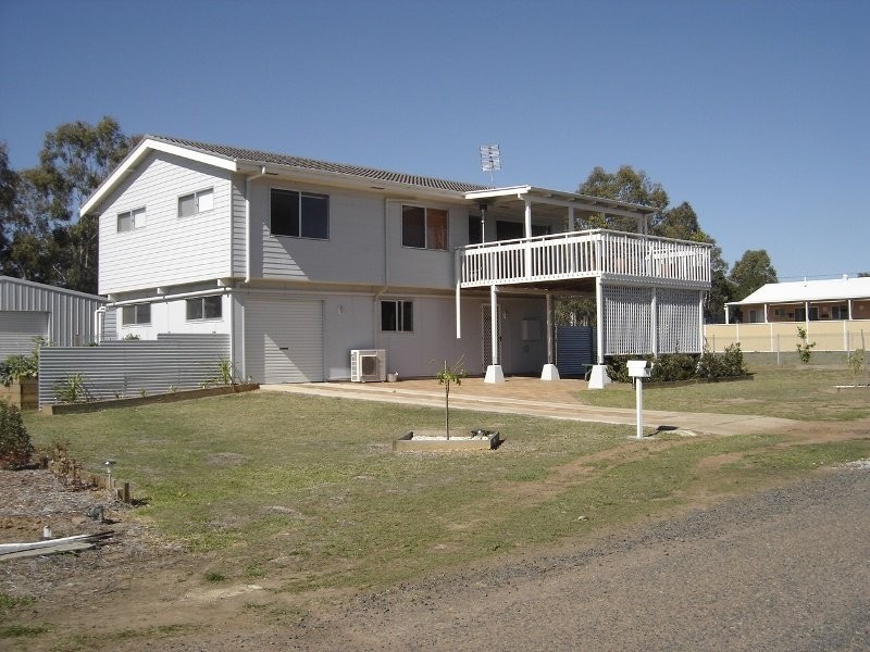 4 Boonenne Court, Nanango QLD 4615