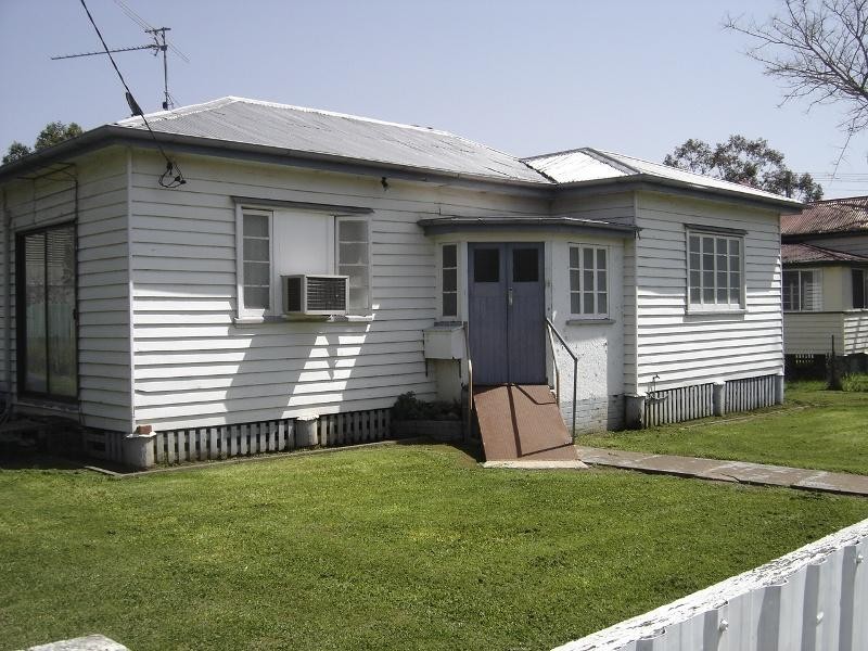 49 Henry Street, Nanango QLD 4615