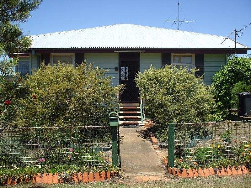 8 Cheadle Street, Yarraman QLD 4614