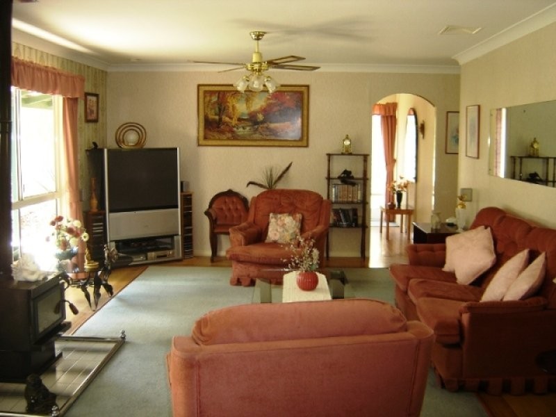 251 Carbeen Crescent, Nanango QLD 4615