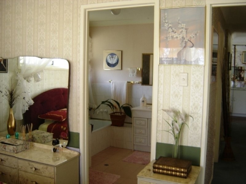 251 Carbeen Crescent, Nanango QLD 4615