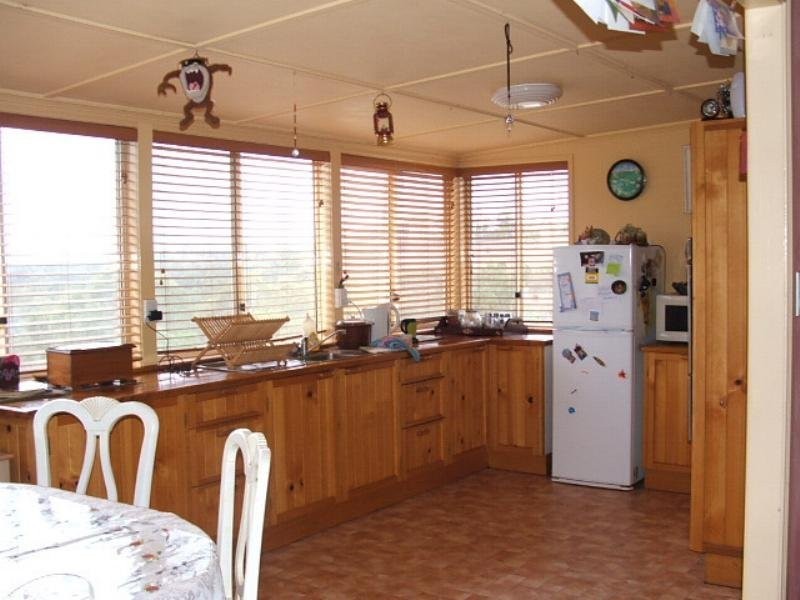 328 Hamiltons Road, East Nanango QLD 4615