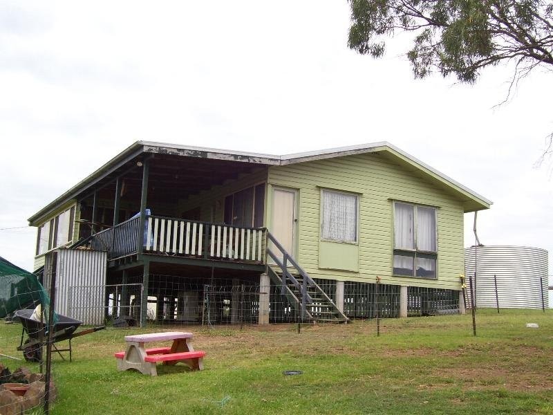 328 Hamiltons Road, East Nanango QLD 4615
