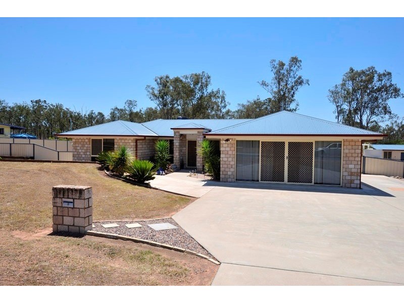8 O’Callaghan Street, Nanango QLD 4615