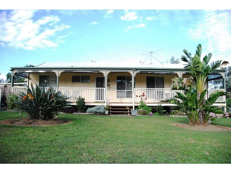 248 Carbeen Crescent, Nanango QLD 4615