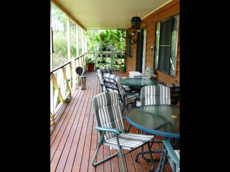 75 Izzard Road, Nanango QLD 4615