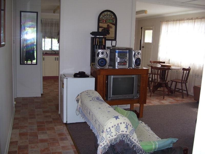 5 King, Nanango QLD 4615