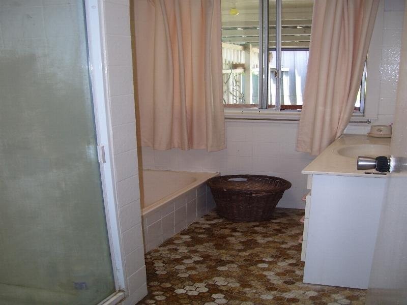 5 King, Nanango QLD 4615