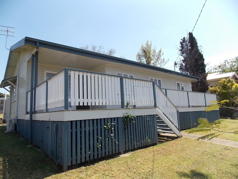 25 Margaret Street, Yarraman QLD 4614