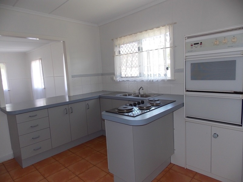 25 Margaret Street, Yarraman QLD 4614