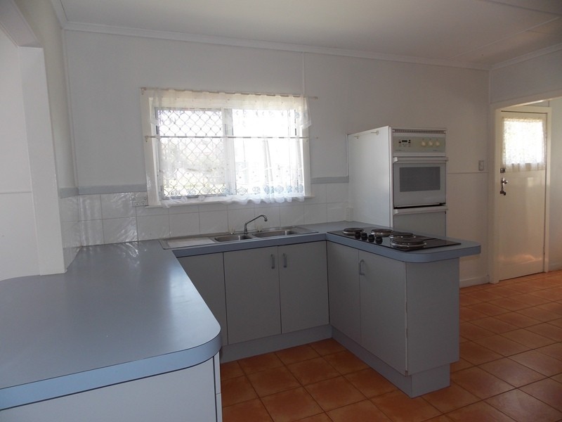 25 Margaret Street, Yarraman QLD 4614