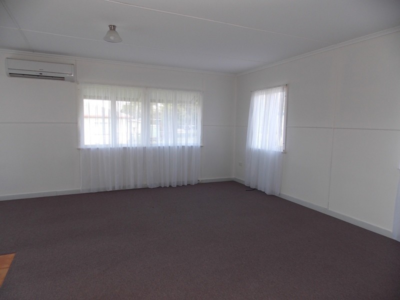 25 Margaret Street, Yarraman QLD 4614