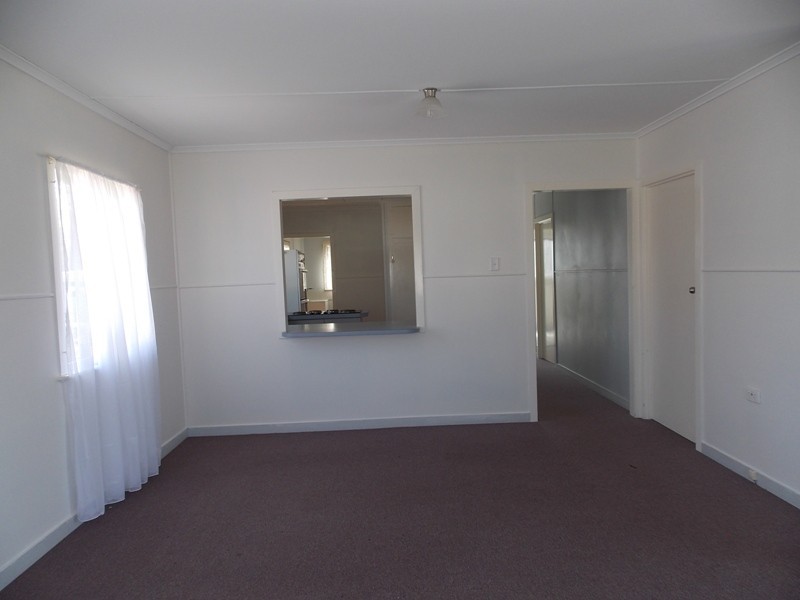 25 Margaret Street, Yarraman QLD 4614