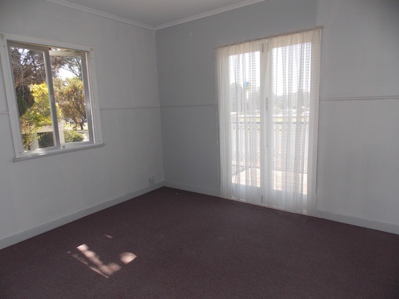 25 Margaret Street, Yarraman QLD 4614