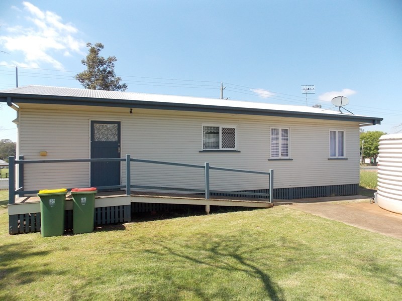 25 Margaret Street, Yarraman QLD 4614