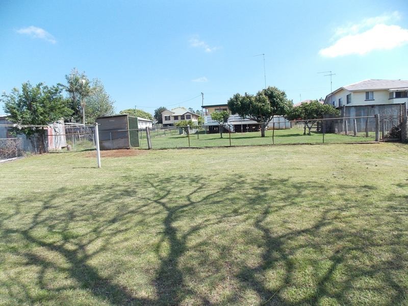 25 Margaret Street, Yarraman QLD 4614