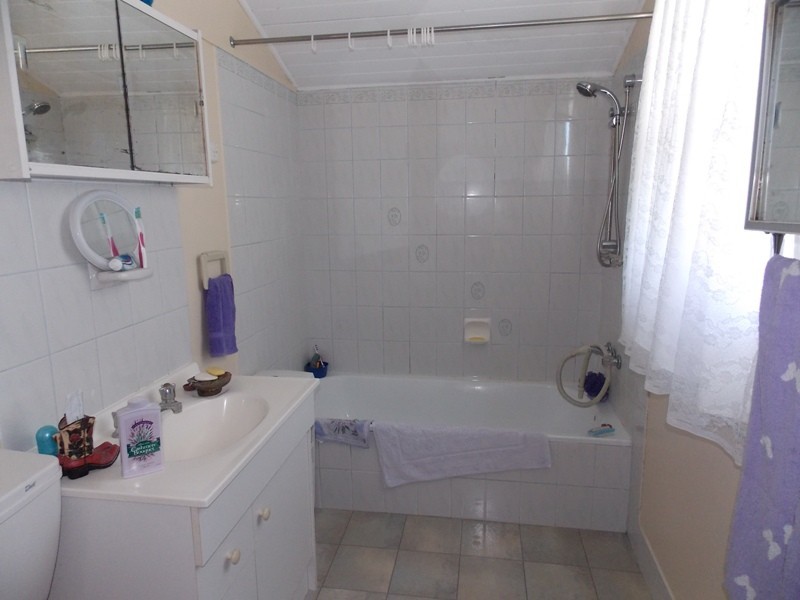 68 Dugdell Road, Nanango QLD 4615