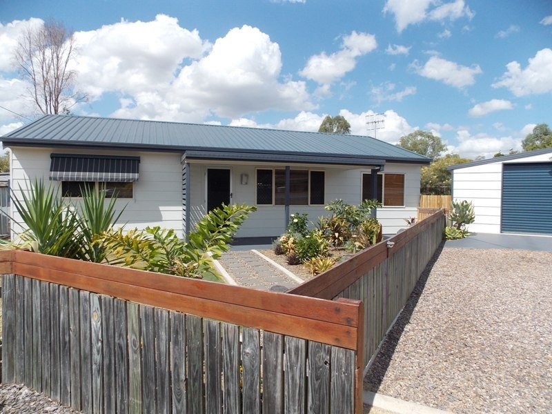 19 Birdie Street, Nanango QLD 4615