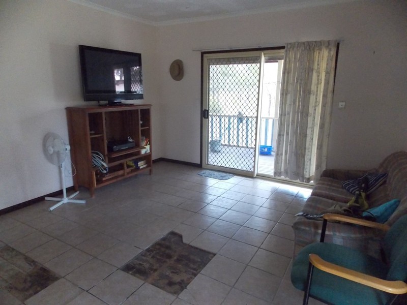 15 Carbeen Crescent, Nanango QLD 4615