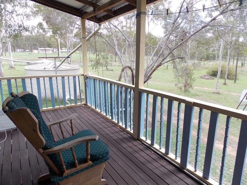15 Carbeen Crescent, Nanango QLD 4615