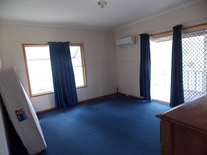 15 Carbeen Crescent, Nanango QLD 4615