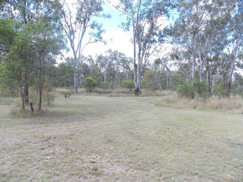 15 Carbeen Crescent, Nanango QLD 4615