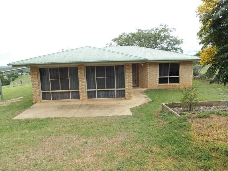 34 Nth Kerton Rd, Nanango QLD 4615