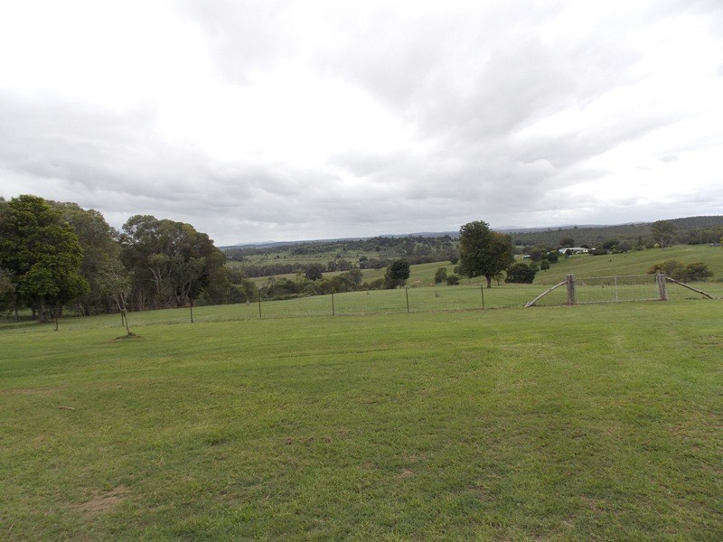 34 Nth Kerton Rd, Nanango QLD 4615