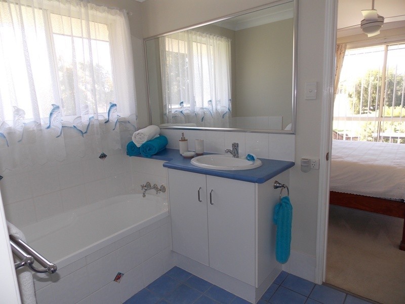 56 Andrews Road, Nanango QLD 4615